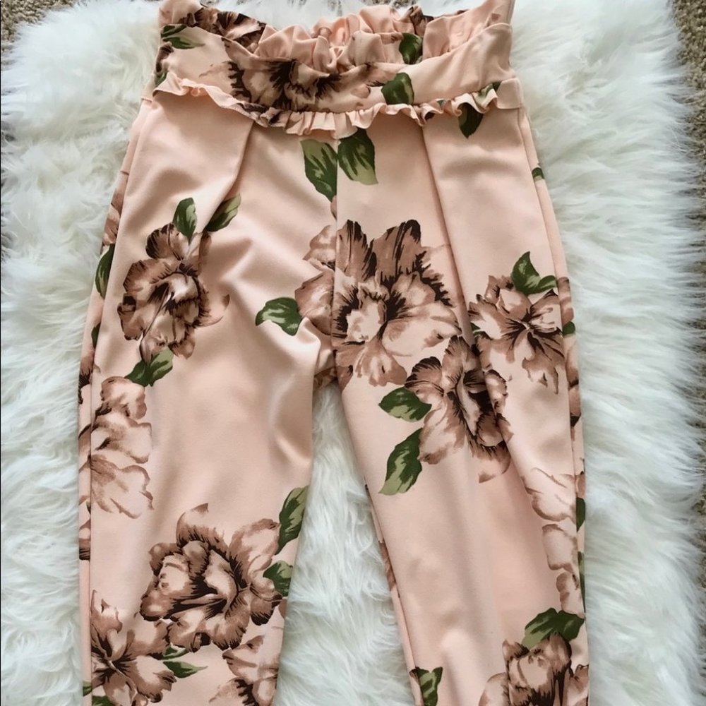🌈PrettyLittleThing Floral Pants